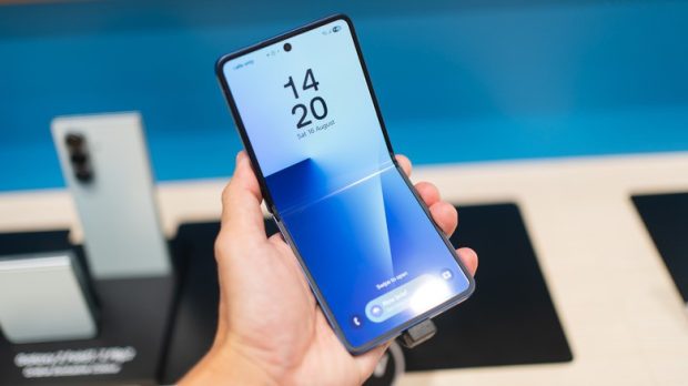 گوشی‌های ضد آب