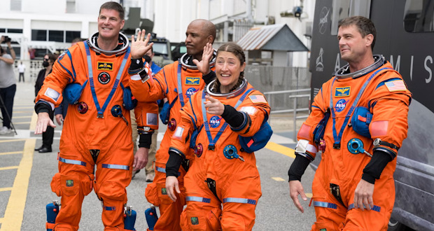 بازگشت فضانوردان آرتمیس ۲ به زمین