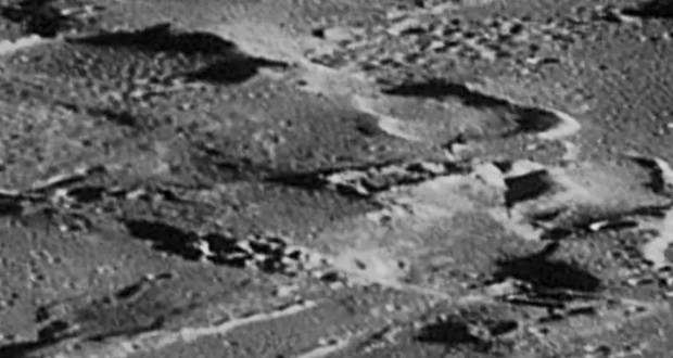 سازه‌های مرموز روی ماه