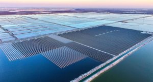 نیروگاه خورشیدی شناور