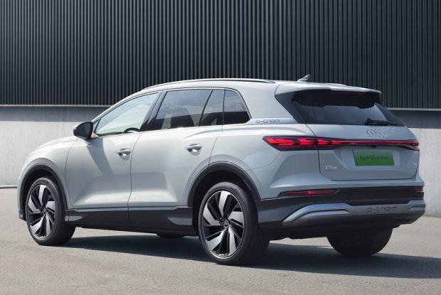 آئودی Q5 e-tron - نمای عقب