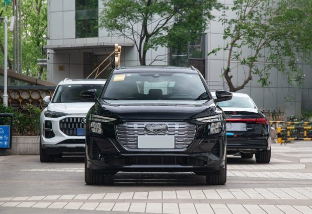 آئودی Q5 e-tron - نمای جلو