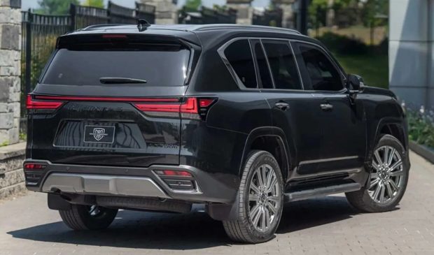 نمای عقب لکسوس LX700 ضدگلوله