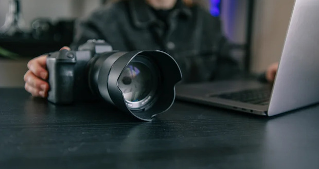 خرید دوربین DSLR