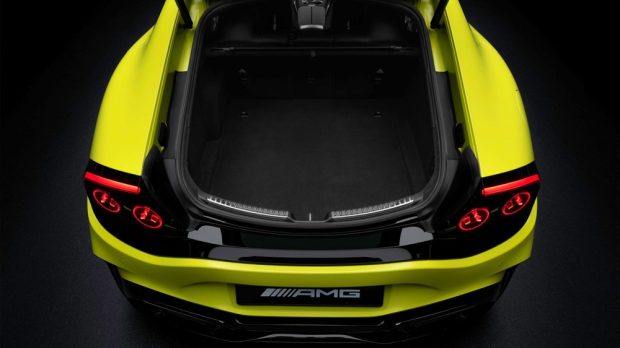 نمای عقب مرسدس بنز AMG GT برقی