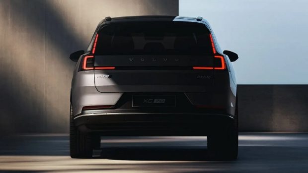 ولوو XC70 - نمای عقب