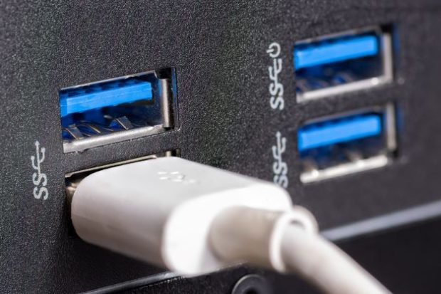 درگاه USB