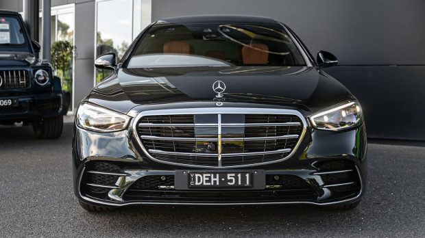 نمای جلو مرسدس بنز S450 وارداتی