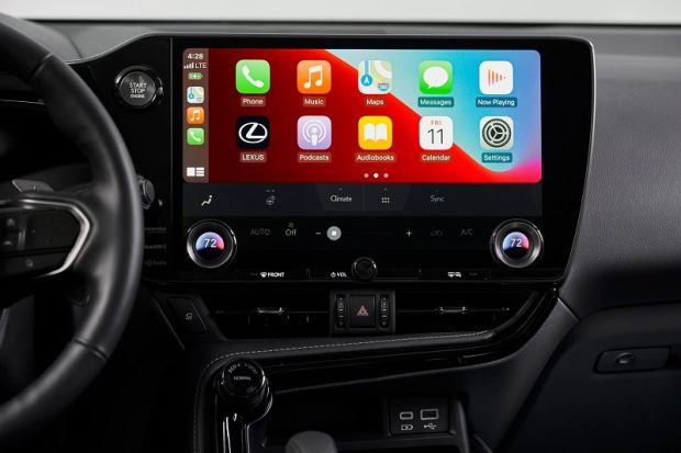 لکسوس NX350 - نمایشگر