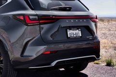 لکسوس NX350 - چراغ‌های عقب