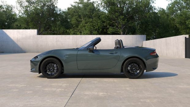 نمای جانبی مزدا MX-5 مدل 2027