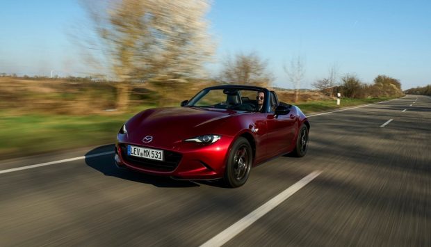 نمای جلو مزدا MX-5 مدل 2027
