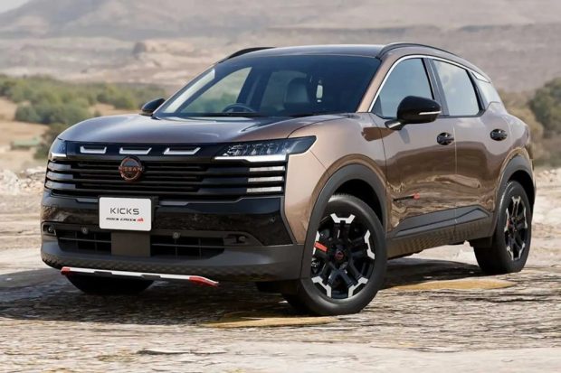 نمای جلو نیسان کیکس e-Power راک گریک