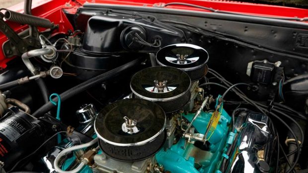 ۱۰ خودرو کلاسیک V8 کاربراتوری