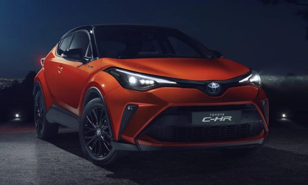 تویوتا C-HR - نمای جلو