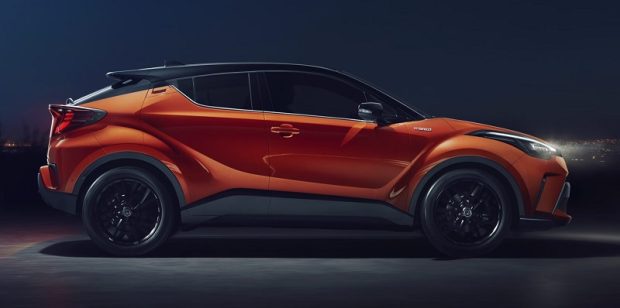 تویوتا C-HR - نمای جانبی