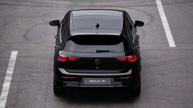 نمای عقب فولکس واگن گلف R-Design وارداتی
