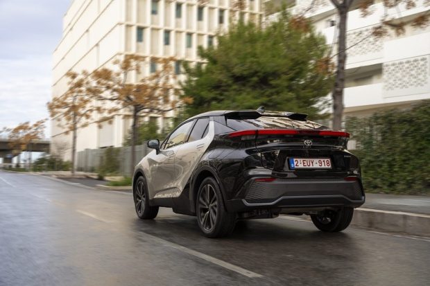 تویوتا C-HR پلاگین هیبریدی در ایران