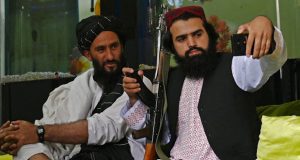 ممنوعیت استفاده از گوشی هوشمند