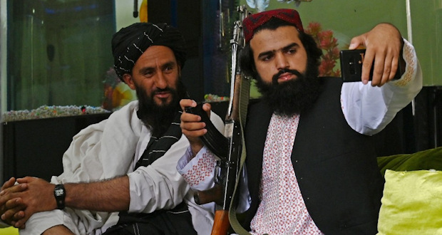 ممنوعیت استفاده از گوشی هوشمند