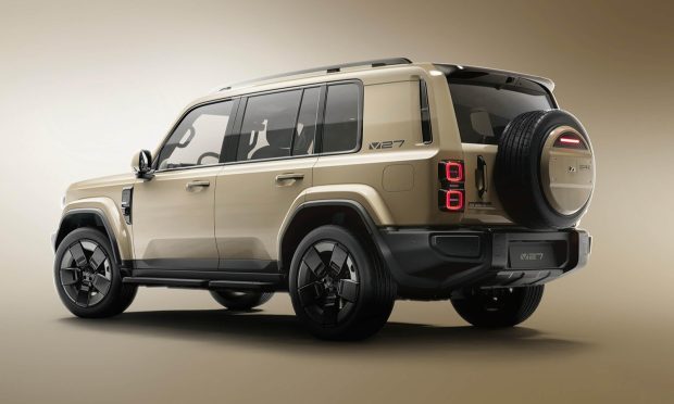 نمای عقب چری iCAR V27