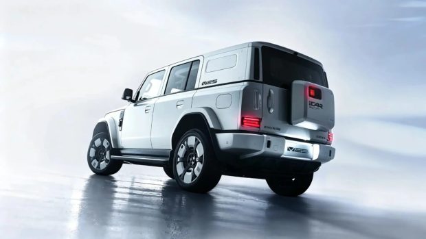 نمای عقب چری آی‌کار V25