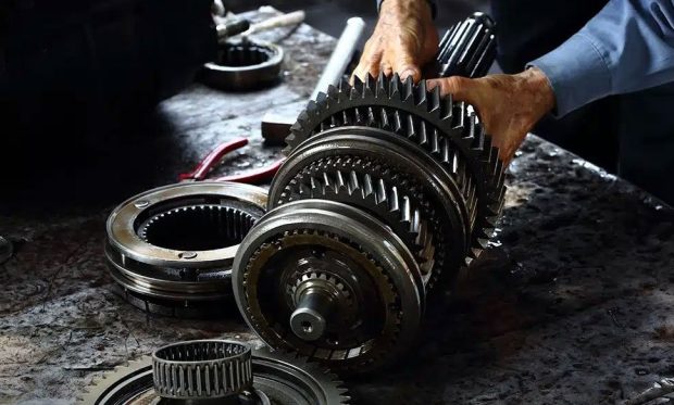 تعمیرات اساسی گیربکس