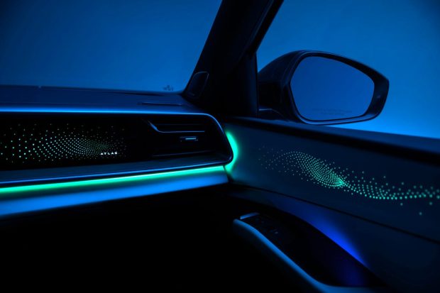 نمای کابین فولکس واگن اطلس مدل 2027