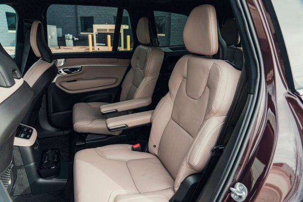 نمای کابین ولوو XC90 آفتاب خودرو