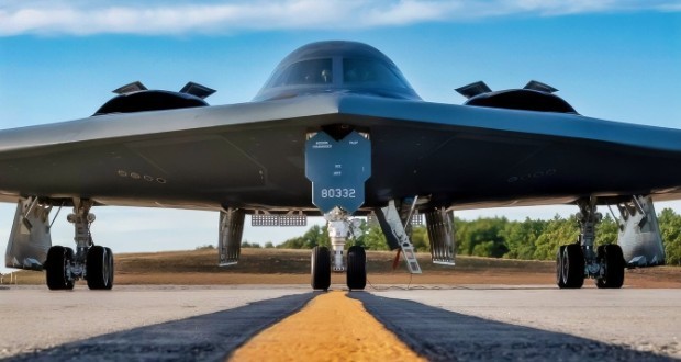 بمب‌افکن B-2 آمریکا
