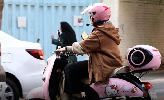 گواهینامه موتورسیکلت بانوان