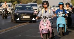 گواهینامه موتور بانوان