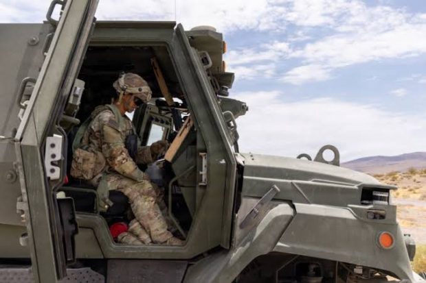لانچر موشکی خودران Raytheon