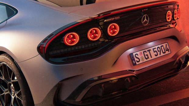 نمای عقب مرسدس AMG GT53 برقی