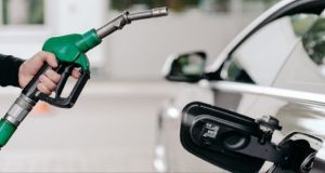 محدودیت عرضه بنزین
