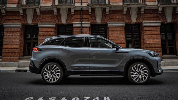 نمای جانبی بایک X7