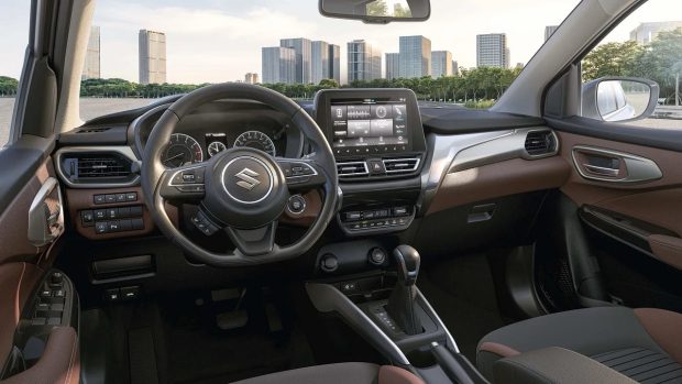 نمای کابین سوزوکی فرانکس هیبریدی 2025