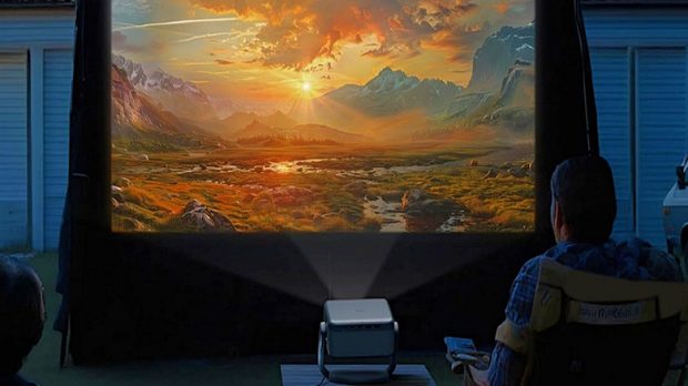 پروژکتور فضای باز