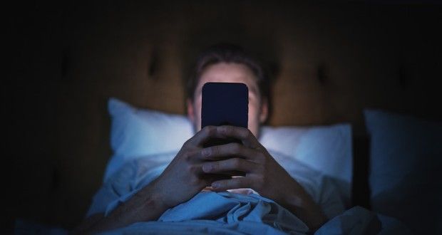تاثیر نور آبی بر خواب