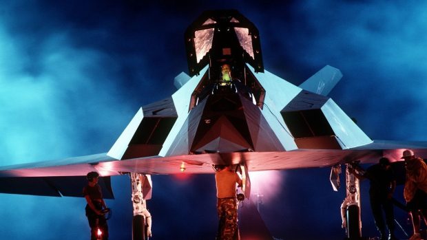 جنگنده پنهانکار F-117