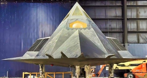 جنگنده پنهانکار F-117
