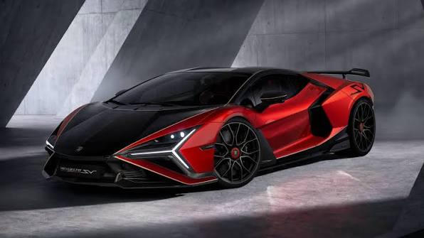 لامبورگینی Revuelto SV