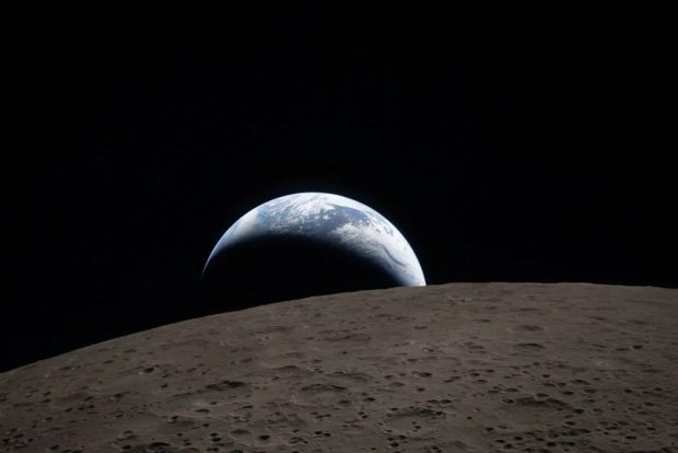 عکس زمین از ماه