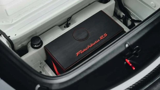 پورشه 911 GT2 RS Slantnose