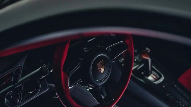 پورشه 911 GT2 RS Slantnose