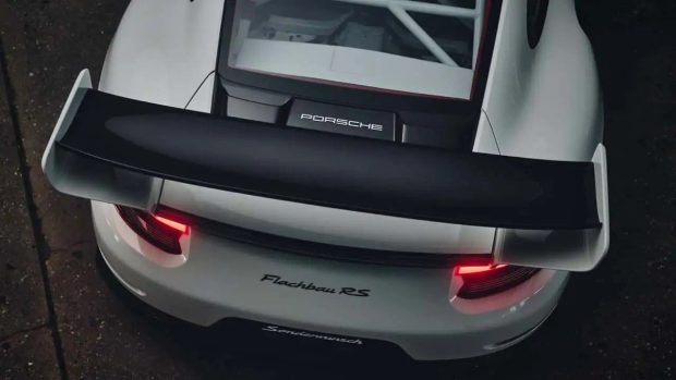 پورشه 911 GT2 RS Slantnose