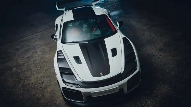 پورشه 911 GT2 RS Slantnose