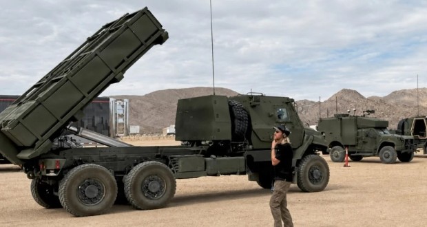 لانچر موشکی خودران Raytheon