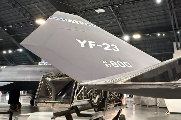 جنگنده YF-23