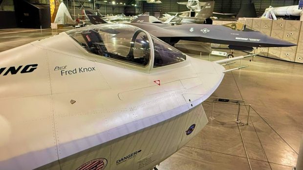 جنگنده YF-23